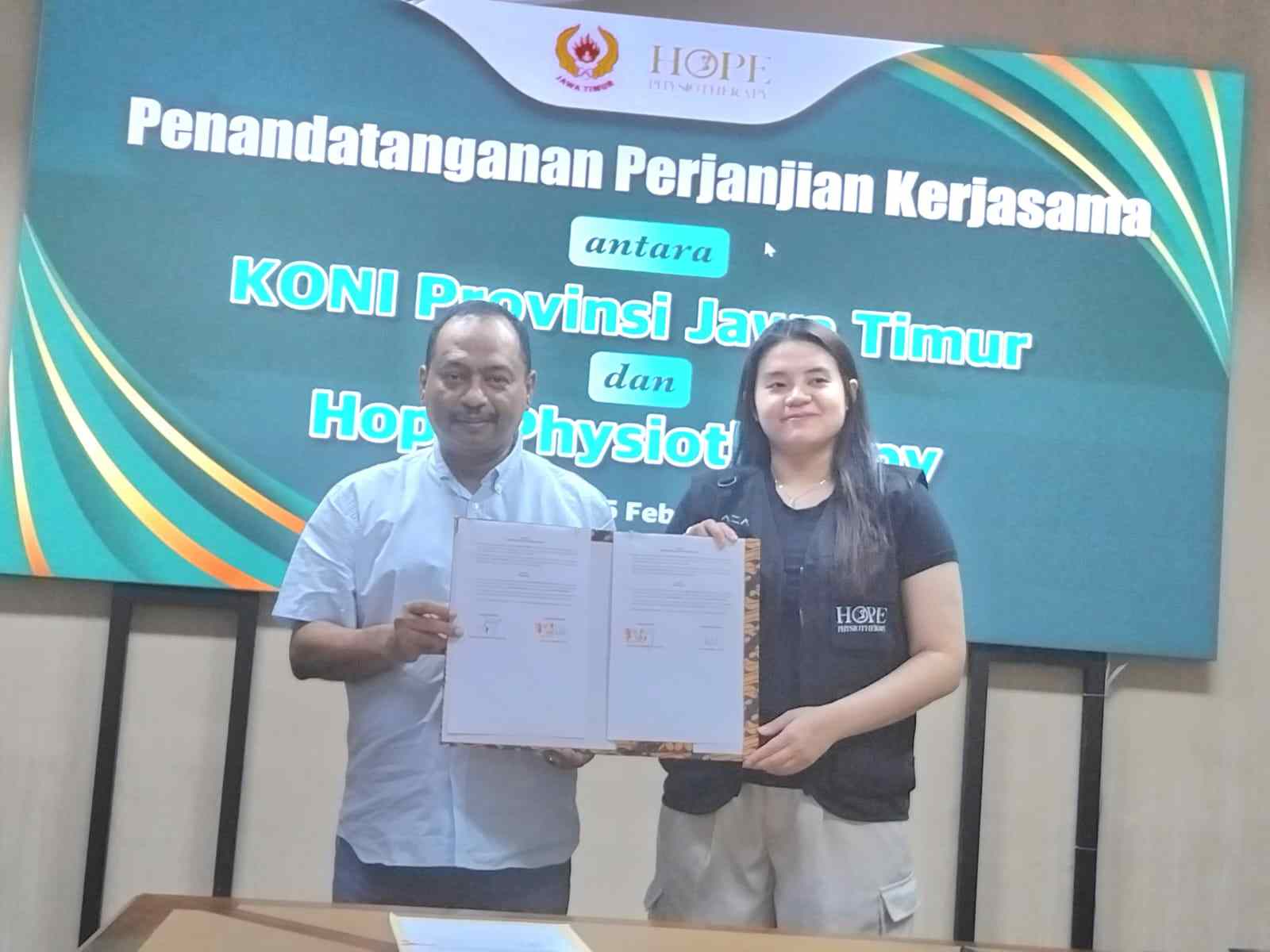 Physiotherapy_11zon Fokus Pencegahan Cedera, KONI Jatim Perpanjang Kerja Sama dengan Hope Physiotherapy