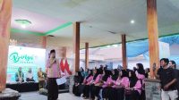 Bupati Jember, Muhammad Fawait saat menghadiri acara Bunga Desaku di Desa Lampeji Kecamatan Umbulsari. (Seru.co.id/sgt) Bupati Fawait Tegaskan Program Bunga Desa Bukan Sekedar Kegiatan Seremonial