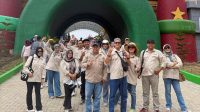 Pengurus Fordewi Kota Batu saat mengunjungi obyek wisata Mikutopia Kota Batu. (dok.Fordewi) Berdayakan Ekonomi Lokal, Fordewi Batu Jembatani Produk UMKM Desa Masuk ke Wisata Mikutopia