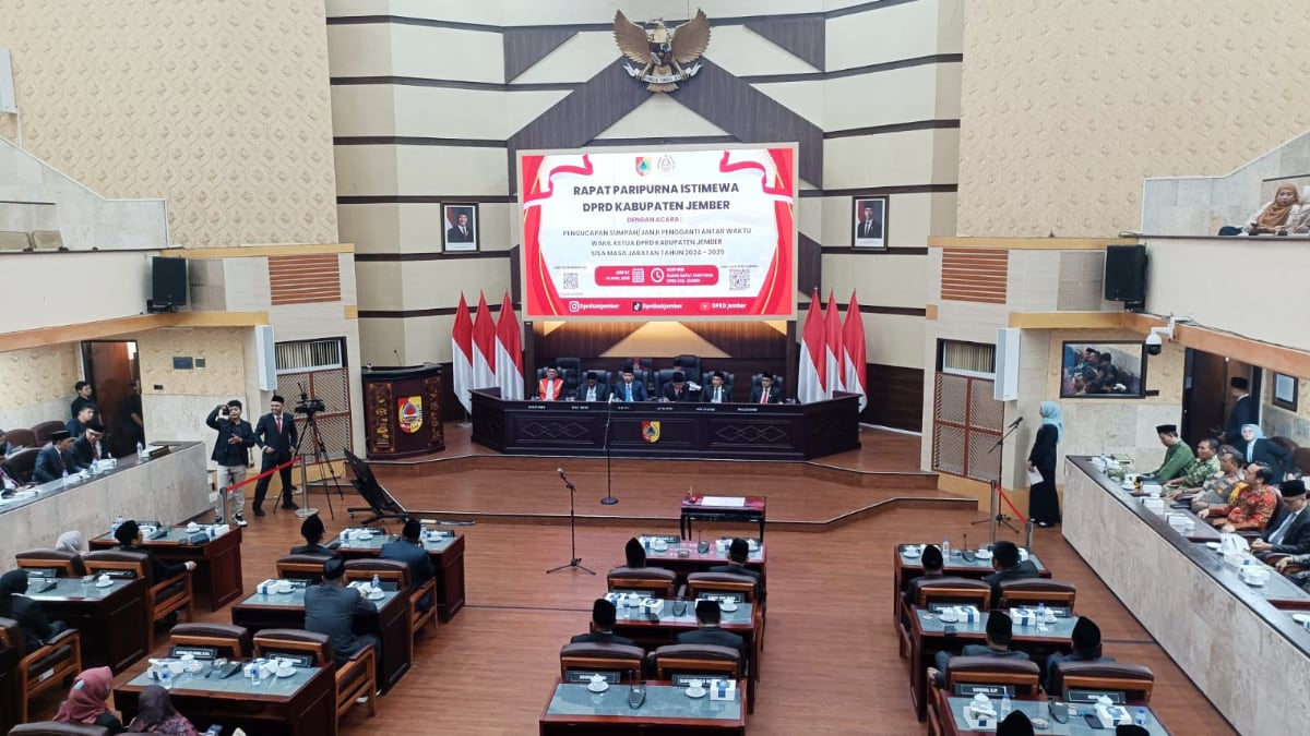 Fatmawati Resmi Dilantik Jadi Wakil Ketua DPRD Jember, Gus Fawait Harap Sinergi Eksekutif-Legislatif Makin Erat