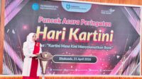 Wabup Ulfiyah pada peringatan Hari Kartini di Situbondo. (Seru.co.id/aza) Wabup Ulfiyah Tegaskan Peringatan Hari Kartini Perkuat Peran Perempuan dalam Pembangunan