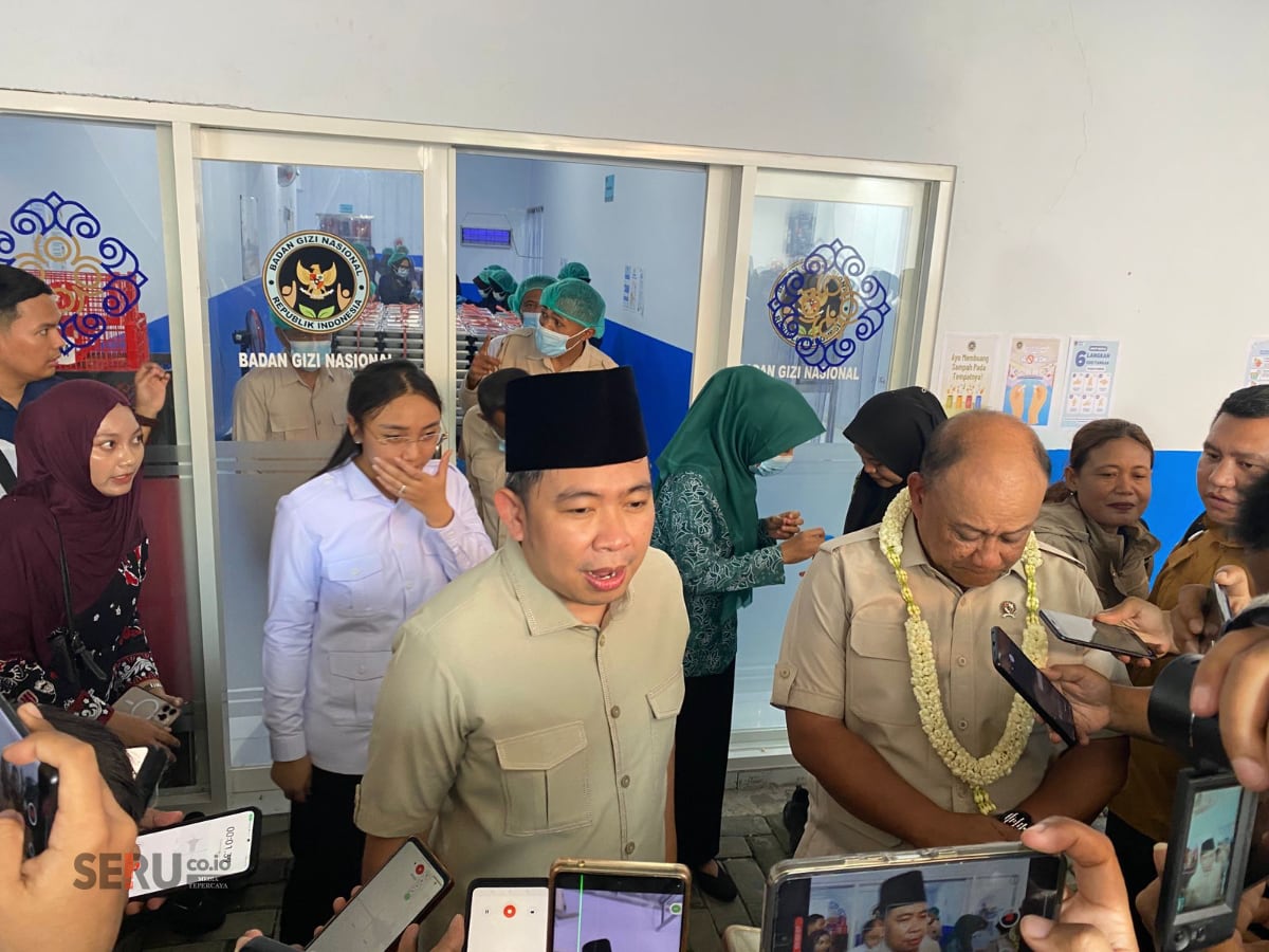 Bupati Jember, Muhammad Fawait dan Ketua BGN Nasional, Dadan Hindayana. (sgt) Potensi Perputaran Uang Tembus Rp4 Triliun untuk Program MBG di Jember