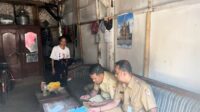 ASN Jember saat lakukan verval data kemiskinan. (Ist.) Pemkab Jember Evaluasi Pelibatan 22 Ribu ASN dalam Verval Data Kemiskinan
