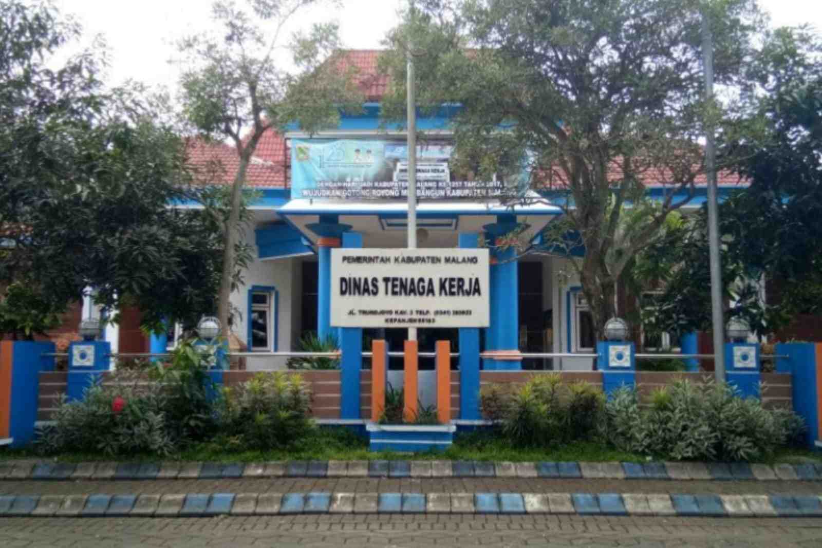kantor Disnaker Kabupaten Malang. (Wul_11zon Diduga Ilegal, Disnaker Tak Bisa Memantau TKI Asal Kabupaten Malang Menjadi Korban Penyiksaan di Arab Saudi