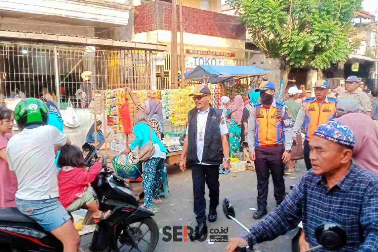 Dishub Tertibkan PKL Pasar Kebalen