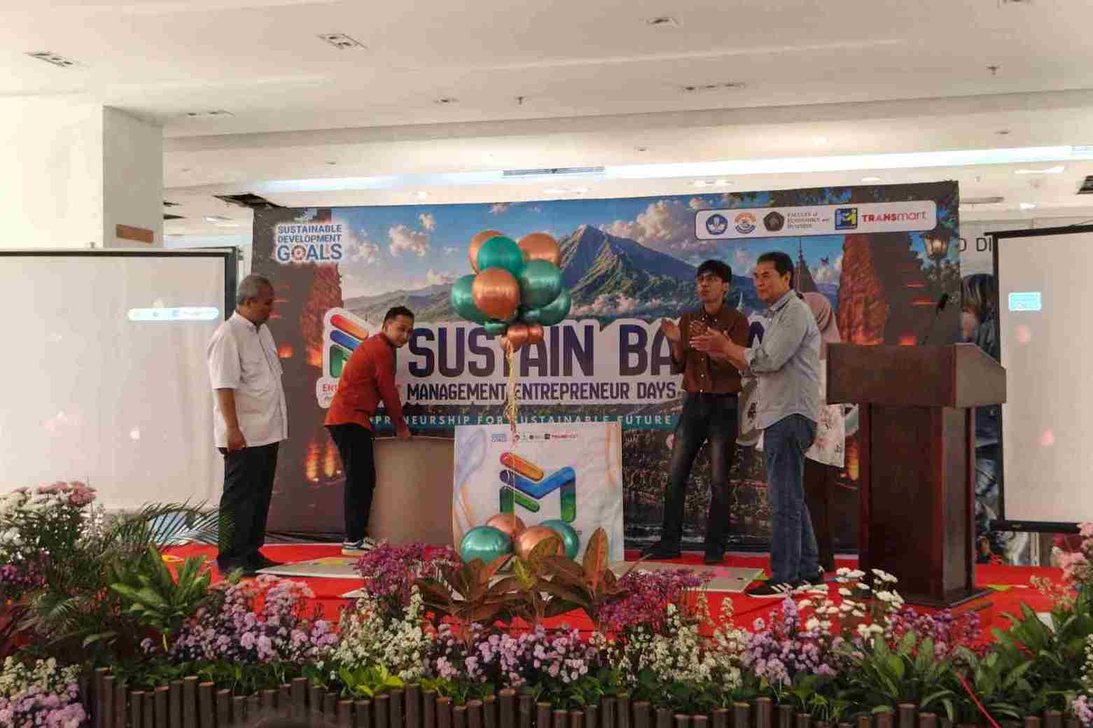 Sustain-Bazaar 2026 Ajang Mahasiswa FEB UB Asah Skill Bisnis di Transmart Malang 1 Sustain-Bazaar 2026 Ajang Mahasiswa FEB UB Asah Skill Bisnis di Transmart Malang