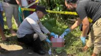 Proses olah TKP ok_11zon Mayat Bayi Laki-laki Baru Dilahirkan Ditemukan di Pinggir Jalan di Kecamatan Karangploso