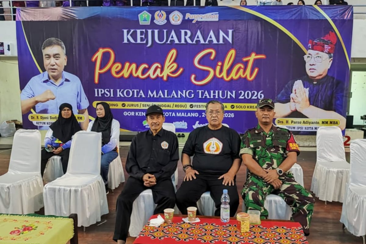 Babinsa Koramil 0833-02/Kedungkandang Kelurahan Buring melaksanakan monitoring kejuaraan pencak silat di GOR Ken Arok Kota Malang. (Ist) Babinsa Koramil Kedungkandang Monitoring Kejuaraan Pencak Silat Ciptakan Kondisi Aman dan Tertib