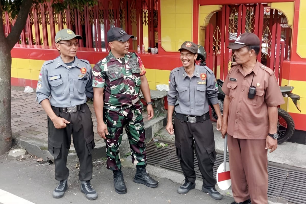 Babinsa Kota Lama Intensifkan Patroli Humanis Perkuat Keamanan Wilayah
