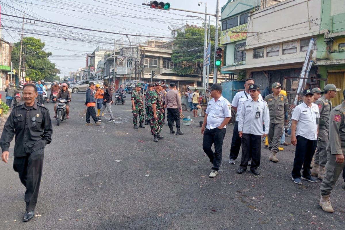 Penertiban PKL Pasar Kebalen bertujuan untuk mengurai kemacetan di kawasan tersebut. (ist)
