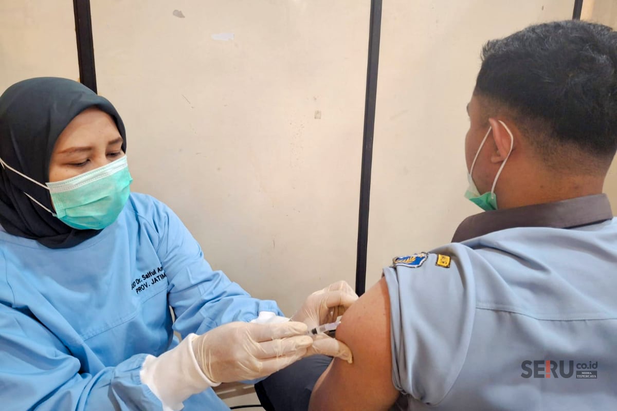 RSSA mengawali vaksinasi campak untuk tenaga kesehatan di Kota Malang. (Seru.co.id/bas) RSSA Awali Vaksinasi Campak Nakes di Kota Malang, Pelaksanaan Bertahap Empat Hari