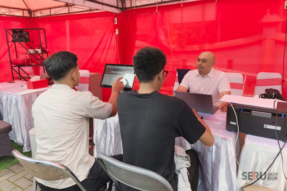 Bapenda Kota Malang terus menggenjot realisasi opsen PKB melalui layanan jemput bola di tengah masyarakat. (Seru.co.id/bas) Opsen PKB Kota Malang Tembus Rp40,2 Miliar, Bapenda Optimalkan Jemput Bola ke Kelurahan