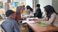 Bapenda Kota Malang menggelar program Sambang Kelurahan di Madyopuro. (Seru co.id/bas) Hari Pertama Sambang Kelurahan Diserbu Warga, Bapenda Kota Malang Optimalkan Layanan Jemput Bola