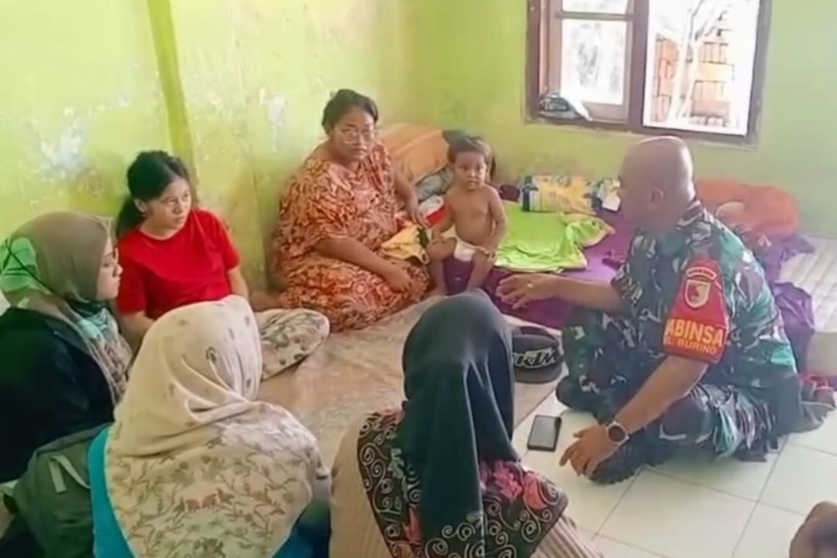 Babinsa Koramil 0833-02/Kedungkandang bersama Dinsos Kota Malang, melakukan pendampingan dan edukasi kepada masyarakat. (Ist) Babinsa Koramil Kedungkandang dan Dinsos Lakukan Pendampingan serta Edukasi Guna Tekan Angka Stunting