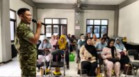 Babinsa Klojen mengajak RT dan warga pendatang memperkuat kerukunan dan sinergi menjaga lingkungan. (ist) Babinsa Klojen Ajak RT dan Warga Pendatang Perkuat Kerukunan serta Keamanan Lingkungan