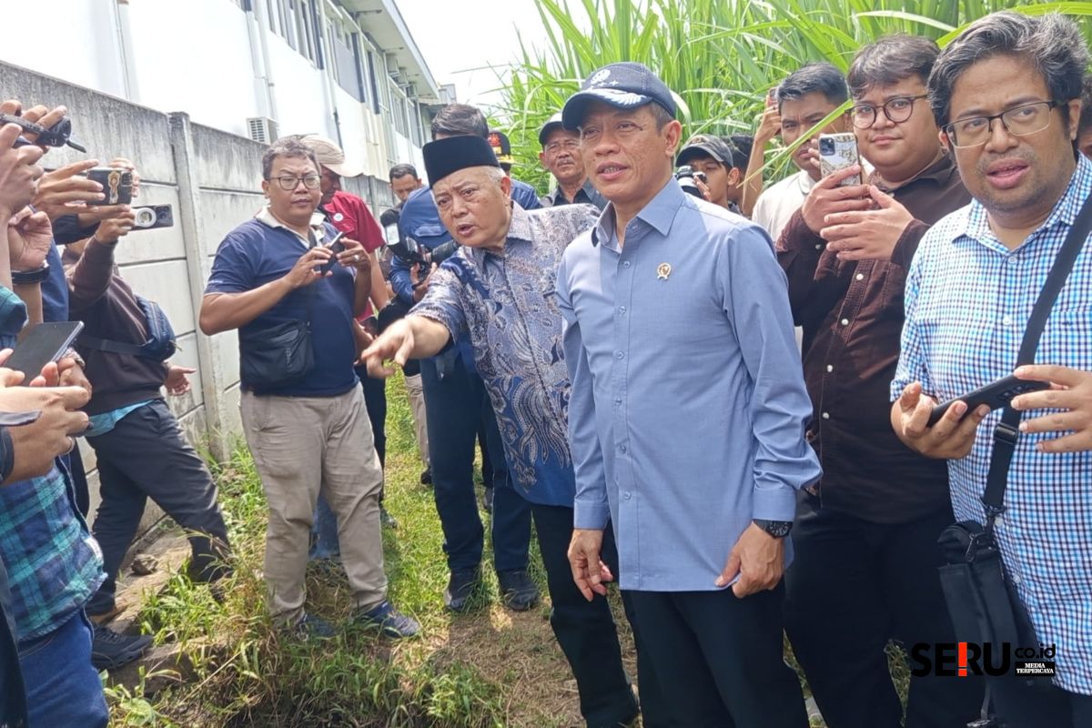 Saat peninjauan calon lokasi PSEL di Kecamatan Pakis. (Seru.co.id/wul) Lahan Belum Tersedia, Pendirian PSEL di Malang Terancam Batal