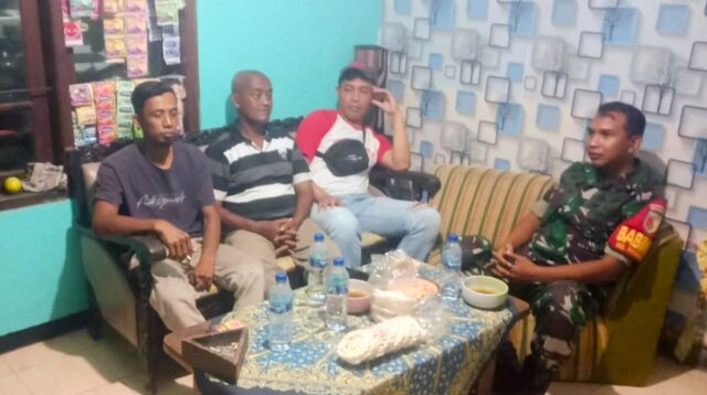 Babinsa Sukun Dorong Warga Aktif Ronda dan Jaga Kamtibmas Lingkungan