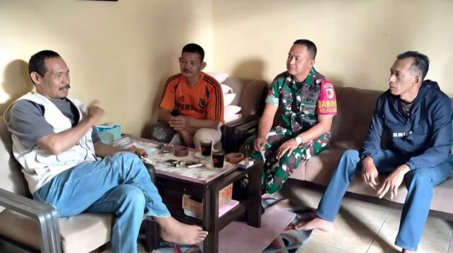 Babinsa Polowijen Rangkul Tokoh Masyarakat dan Pemuda Jaga Kondusivitas Wilayah