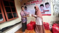 PKS Kota Malang membagikan paket daging kurban hingga pelosok Kota Malang. (ist) PKS Kota Malang Bagikan 7.124 Paket Daging Kurban, Perkuat Semangat Berbagi hingga Pelosok Kota