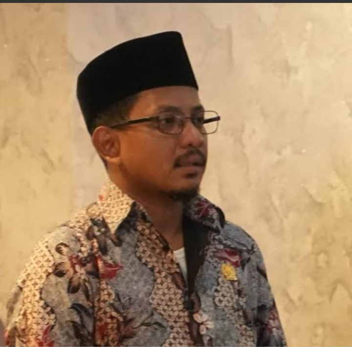 Anggota DPRD Jatim M Nasih Aschal M Nasih Aschal: Pimpinan Baru BAZNAS Jatim Harus Fokus pada Pemberdayaan Umat dan Perluas Sinergi dengan Sektor Swasta