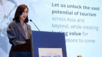 Menteri Pariwisata RI, Widiyanti Putri Wardhana memberikan sambutan dalam kegiatan Travel Meet Asia 2026. (dok. Disparbud Kab Malang) Disparbud Kabupaten Malang Perkuat Promosi Destinasi Unggulan dalam Travel Meet Asia 2026