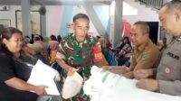 Babinsa Blimbing dampingi distribusi bantuan pangan Bulog kepada KPM Kesatrian Babinsa Blimbing Dampingi Distribusi Bantuan Pangan Bulog kepada KPM Kesatrian