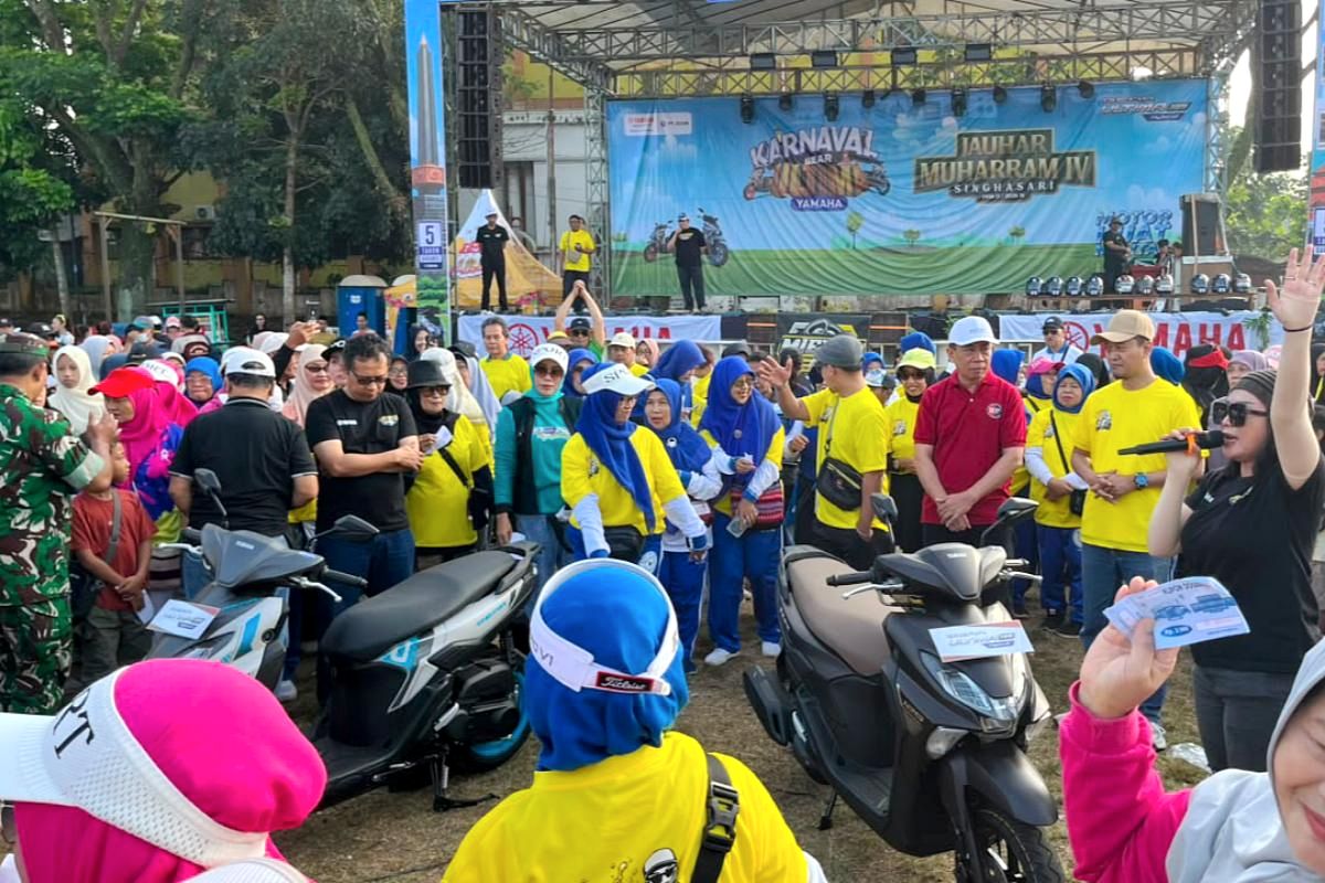 Animo masyarakat dalam Yamaha launching Gear Ultima Hybrid Smart dan Hybrid Solid, dalam Karnaval Gear Ultima di Lapangan Tumapel, Singosari. (ist) Yamaha Launching Gear Ultima Hybrid Smart dan Hybrid Solid, Ini Keunggulannya