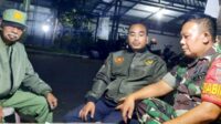 Babinsa Blimbing Patroli Dialogis Bersama Satlinmas dan Warga Perkuat Kemitraan