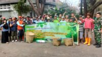 Babinsa Klojen Bersama Tiga Pilar Kelurahan Oro-oro Dowo Laksanakan GASS di Kali Sukun
