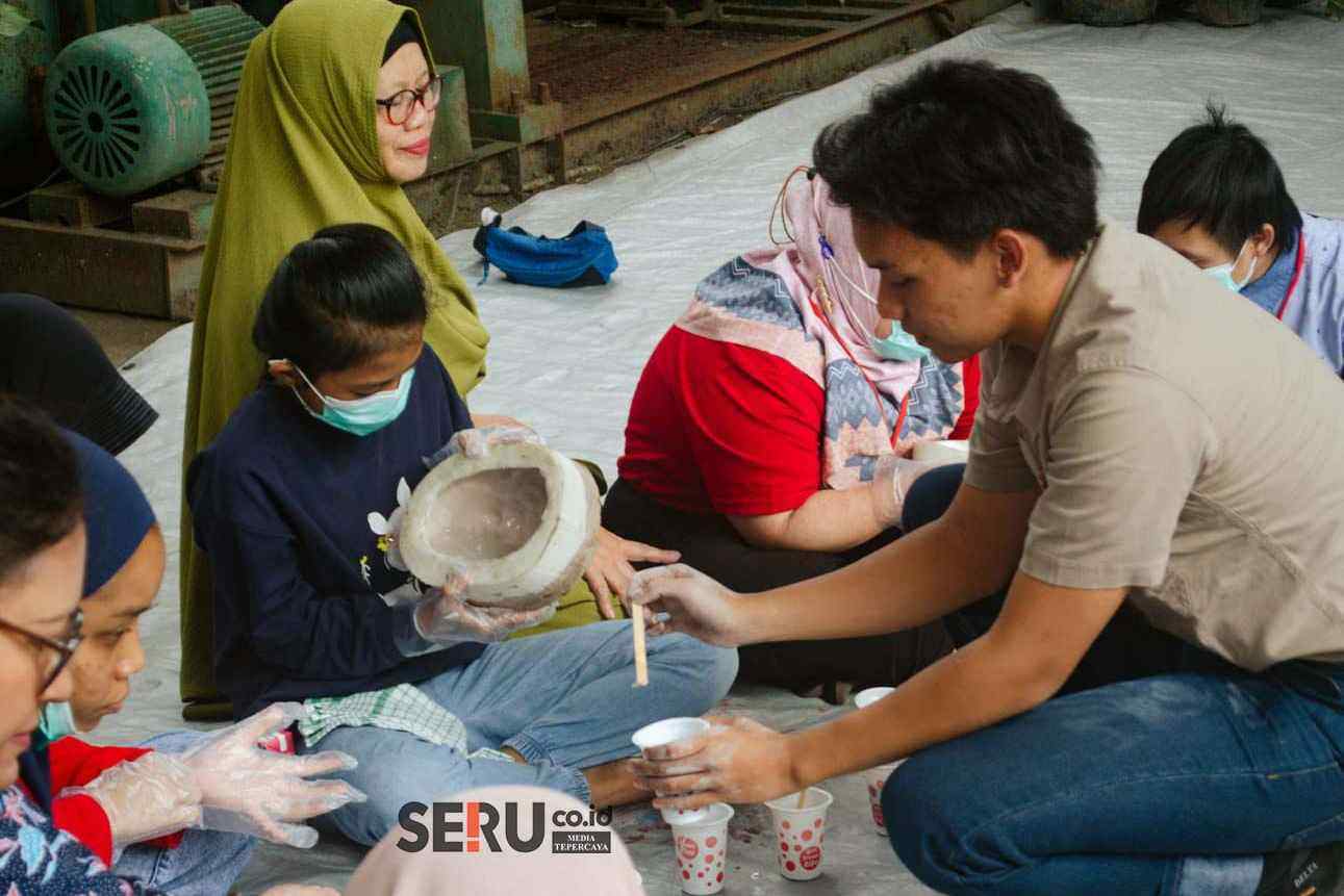 Sanggar Budaya Anak 1_11zon Sanggar Budaya Anak Nareswari Bekali Anak Difabel Keterampilan Membuat Topeng Malangan Bernilai Ekonomi