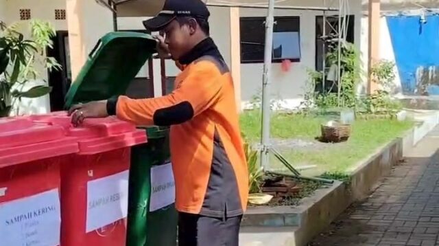 Ikuti Arahan Pemkab, BPBD Jember Sulap Sampah Jadi Pupuk