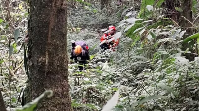Pendaki Ilegal Gunung Semeru yang Alami Kecelakaan Berhasil Dievakuasi