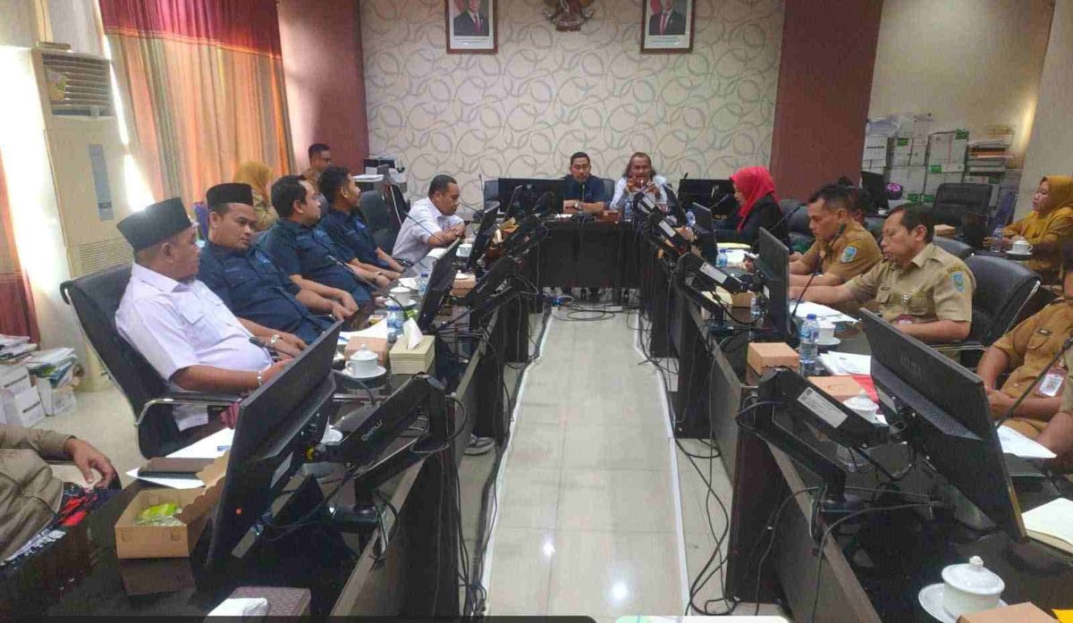 Rapat dengar pendapat (RDP) yang digelar Komisi IV DPRD Nganjuk bersama manajemen PT Jaya Kertas dan jajaran terkait.(ist) Komisi IV DPRD Nganjuk Desak Pelunasan Gaji dan THR Karyawan PT Jaya Kertas