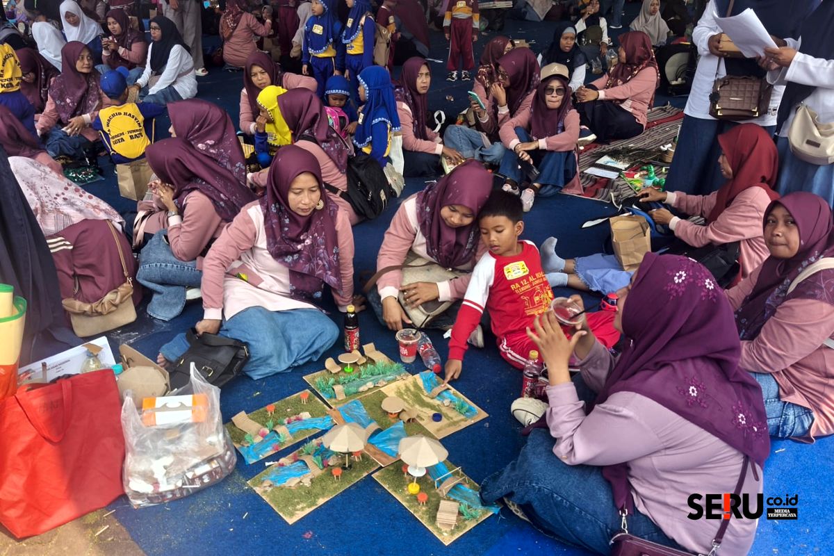 Keseruan anak-anak mengikuti berbagai lomba di kegiatan peringatan HAN 2026 Kota Batu. (dik)