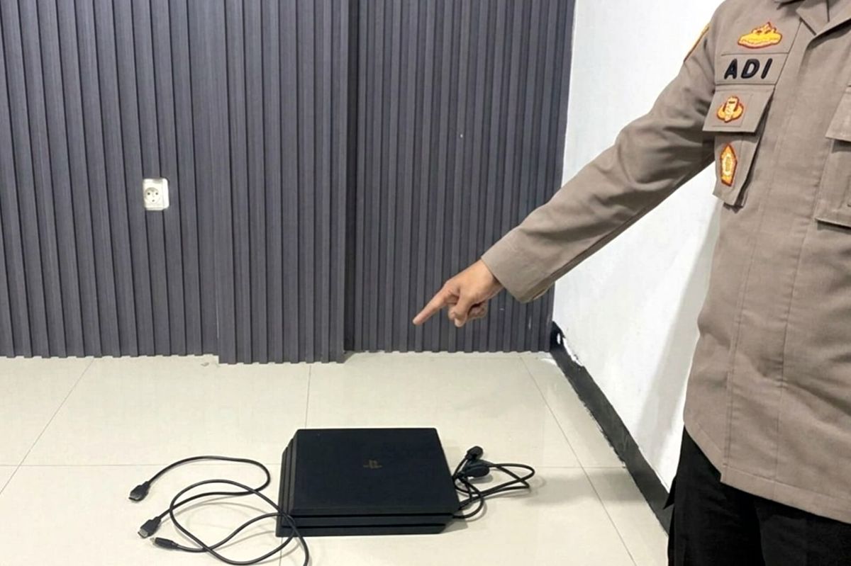 Rumah Kosong di Pakis Disatroni Tetangganya, Satu Unit PlayStation 4 Raib