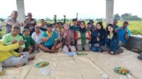 Kelompok Tani Sido Makmur, PPL Desa Krangrejo, dan Mahasiswa MBKM Mahasiswa Magang MBKM Universitas Brawijaya Didampingi PPL Desa Karangrejo Melaksanakan Sosialisasi Tata Cara Penjualan Gabah ke BULOG dan Kriteria Gabah Bermutu Tinggi