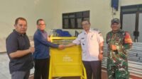 Babinsa Bandungrejosari Turut Dampingi Penyerahan Belanja Barang Sarana dan Prasarana Bagi Masyarakat