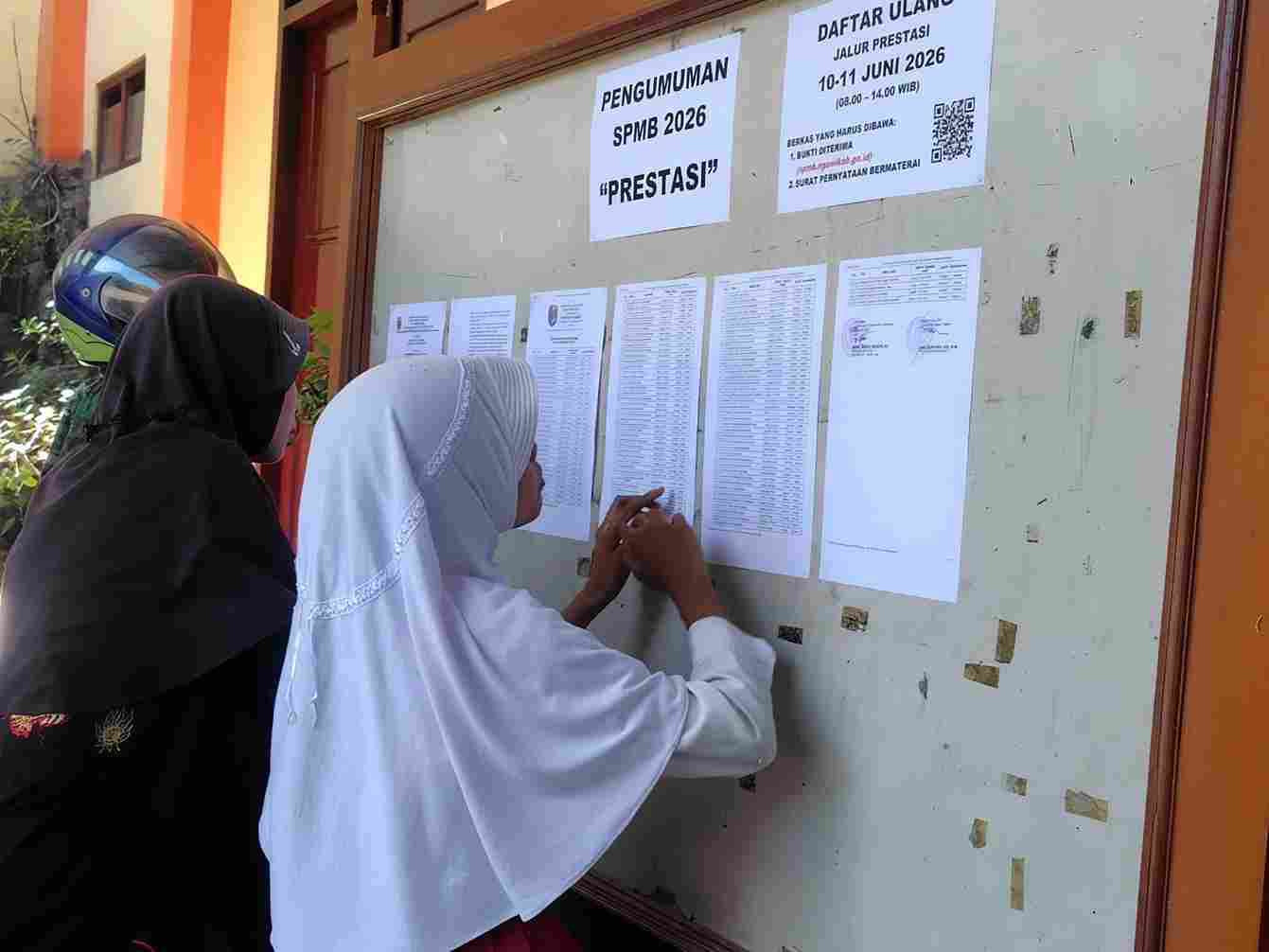 Komisi II DPRD Ngawi Sidak SPMB 2026, Soroti Kuota Penuh di SMPN 1 & 2 Serta Legalitas Piagam