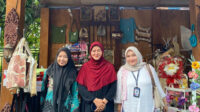 Mahasiswa MBKM PSDKU Universitas Brawijaya Kediri Bantu Promosi Produk UMKM Lokal pada Pameran Kuno Kini