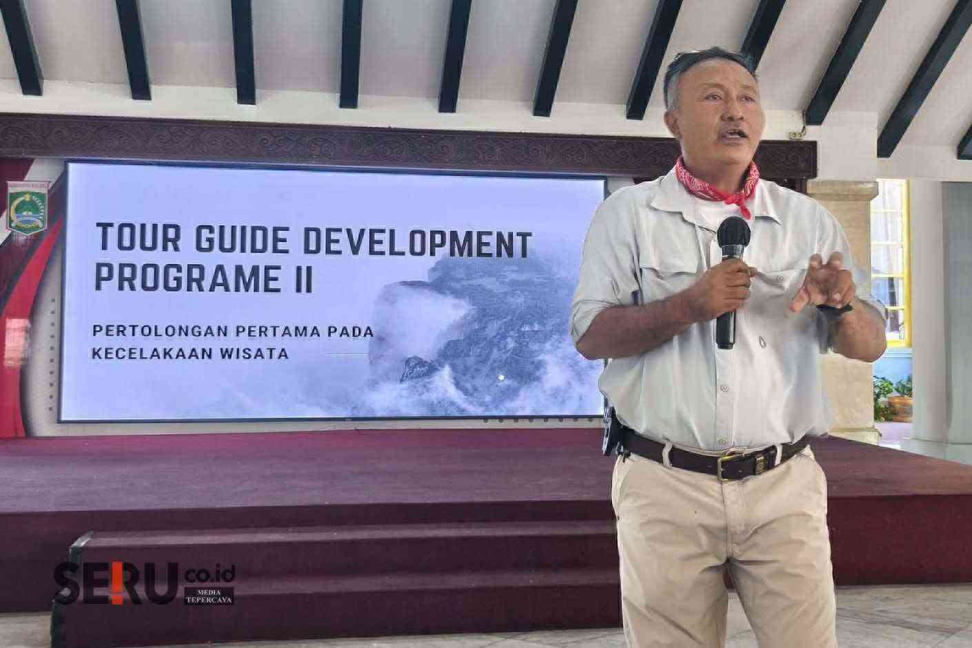 pemateri ok_11zon (1) Pentingnya Pengetahuan K3 dan Pertolongan Pertama bagi Pemandu Wisata