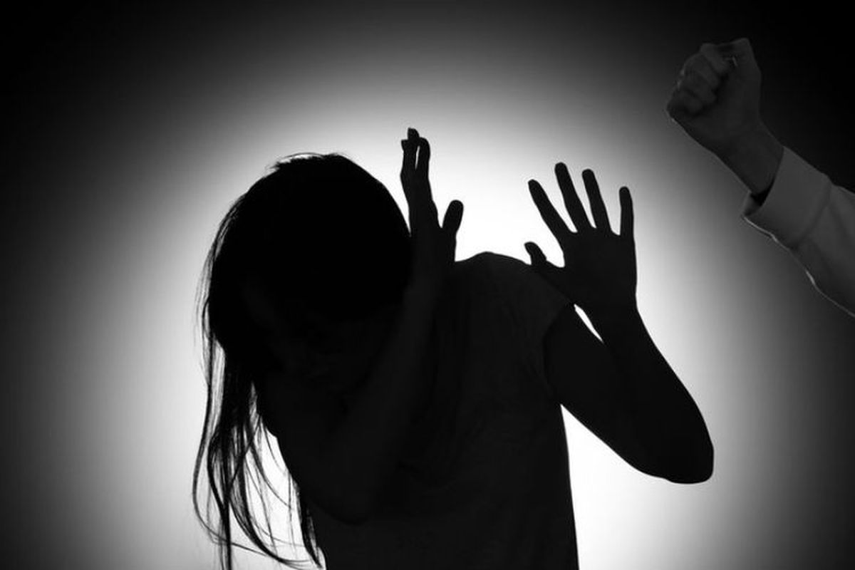 Diduga Siksa dan Siram Air Keras Istri Siri, Oknum Polisi Tegal Ditahan Polda Jateng