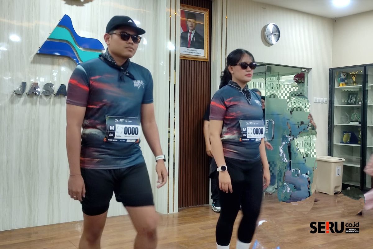 Jersey Selorejo Run Challenge (SRC) 2026 diperkenalkan kepada publik. (rhd)