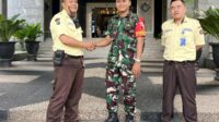 Babinsa Lowokwaru silaturahmi bersama keamanan Universitas Brawijaya perkuat sinergisitas. (ist) Babinsa Lowokwaru Silaturahmi Bersama Keamanan Universitas Brawijaya Perkuat Sinergisitas