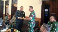 Koramil Kedungkandang berikan tumpeng kepada Polsek Kedungkandang peringati Hari Bhayangkara ke-80. (ist) Koramil Kedungkandang Berikan Tumpeng kepada Polsek Kedungkandang Peringati Hari Bhayangkara ke-80