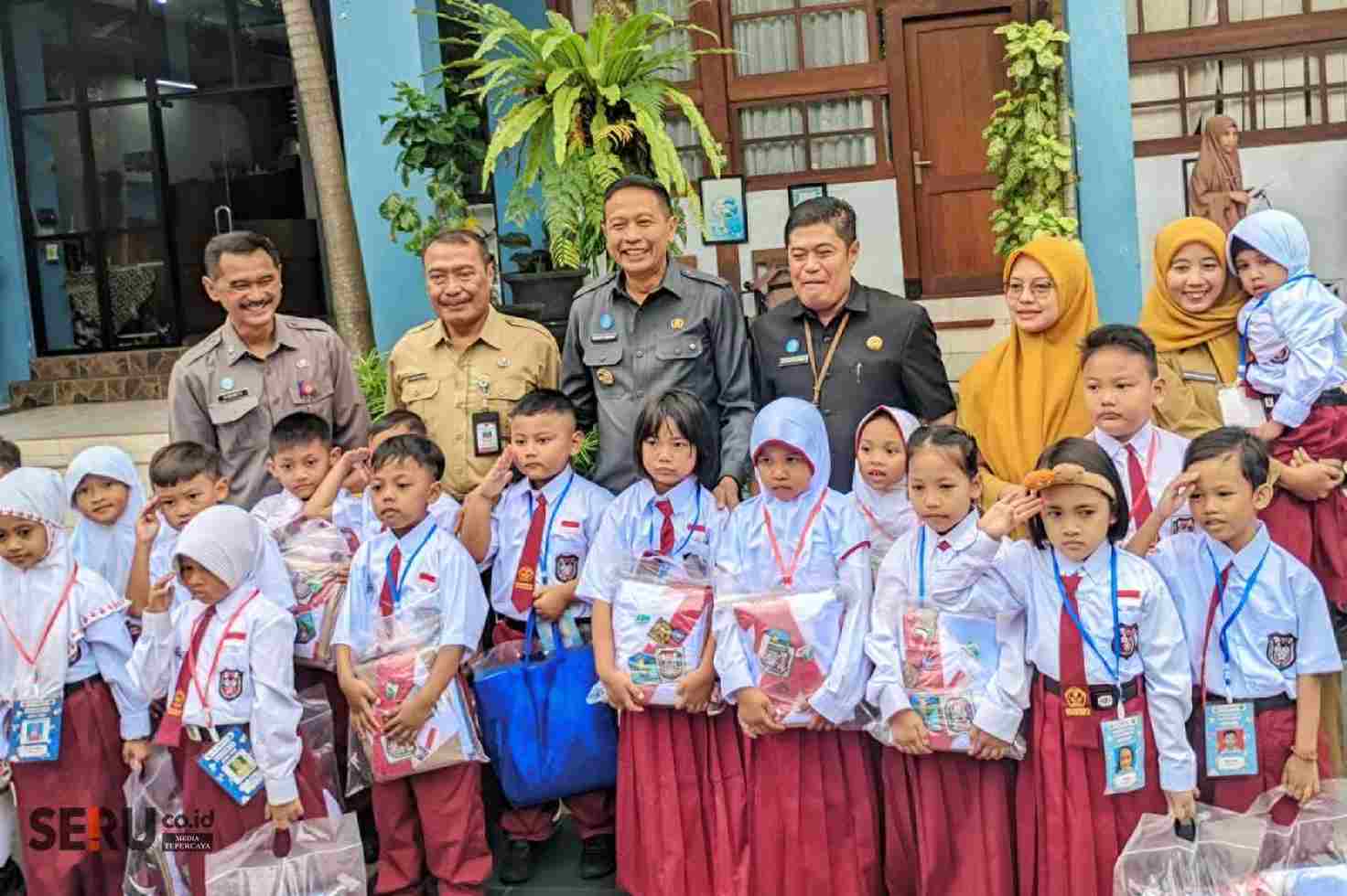 Penerima bantuan seragam_11zon Pemkot Malang Verifikasi Ketat Penerima Seragam Gratis, Hanya Desil 1-2 yang Berhak