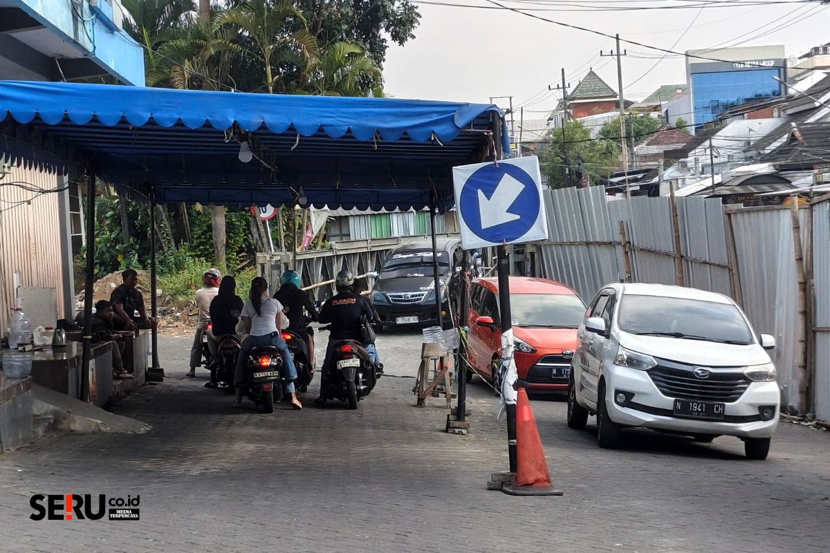 Jembatan bailey di kawasan Sonokembang akan segera ditutup dan dibongkar. (Seru.co.id/bas) Finishing Proyek Jembatan Sonokembang, Pemkot Malang Tutup Akses Sementara Mulai 9-16 Juli 2026