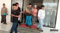 Para korban penipuan saat mendatangi Polres Pamekasan. (Seru.co.id/udi) DPO Sejak 2020 Eks Pegawai BRI Belum Ditangkap, Korban Dugaan Penipuan 7,8 M Minta Keadilan Polres Pamekasan